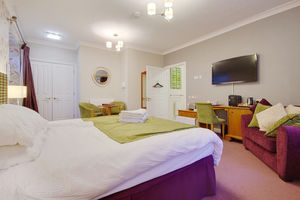 Guest Suite- click for photo gallery